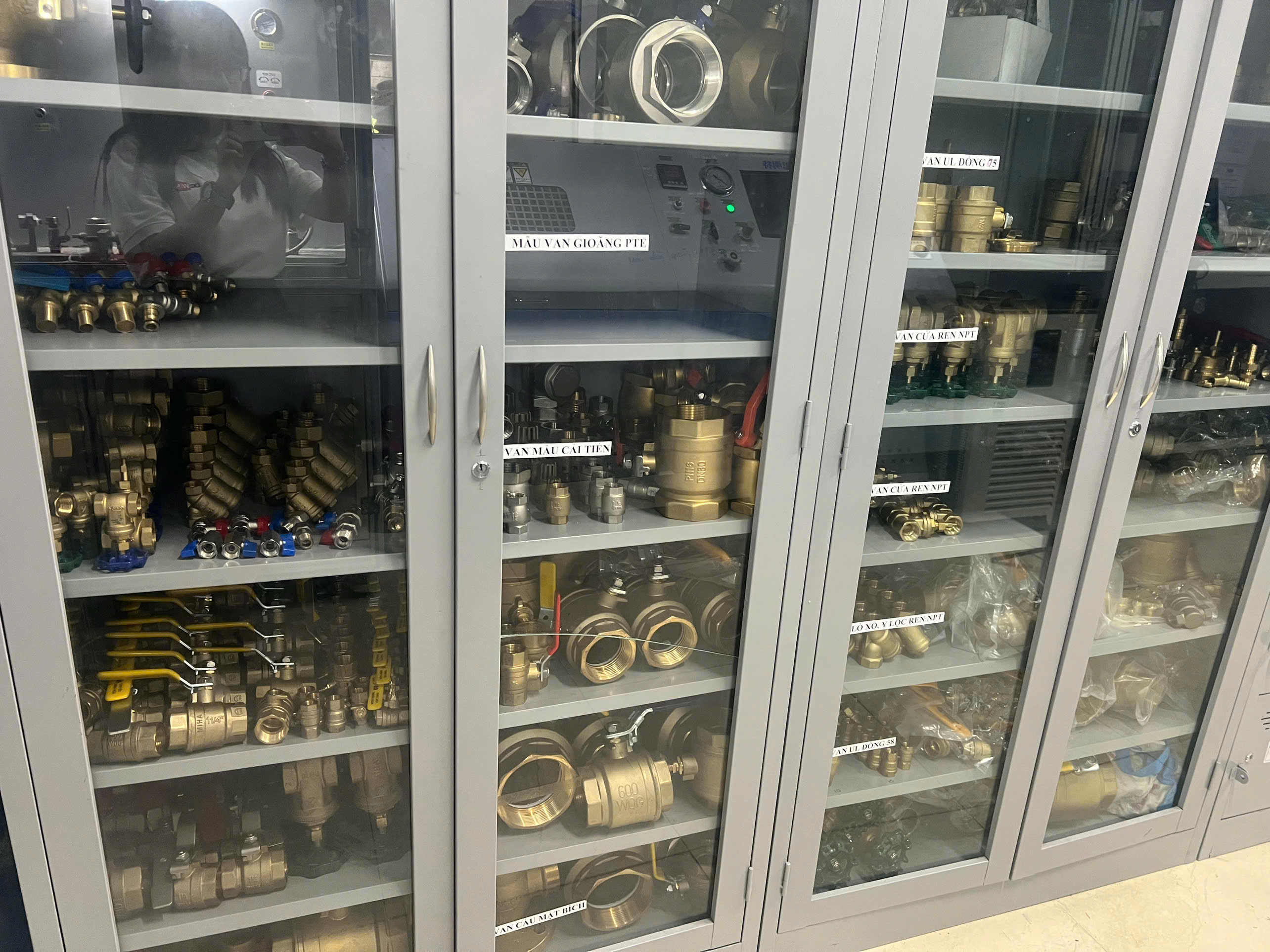 Samples shelf 24.jpg